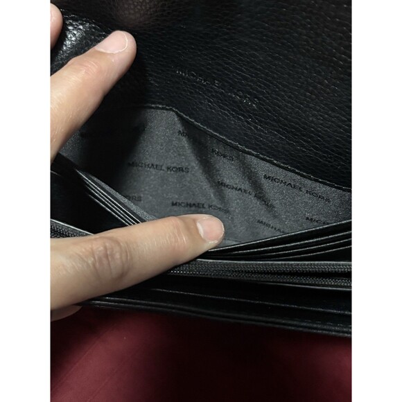 Michael Kors Black Pebble Leather Wallet Flap Closure Logo Classic Sophisticated - Picture 10 of 11